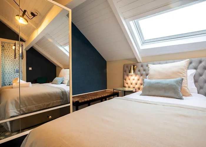 Harbour Inn Design Townhouse